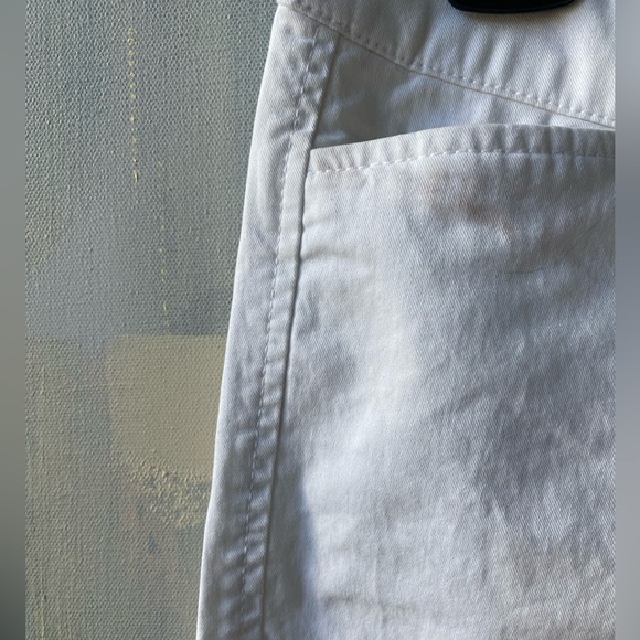 EUC Old Navy White Denim Pixie Pant Size 4 - Picture 2 of 6